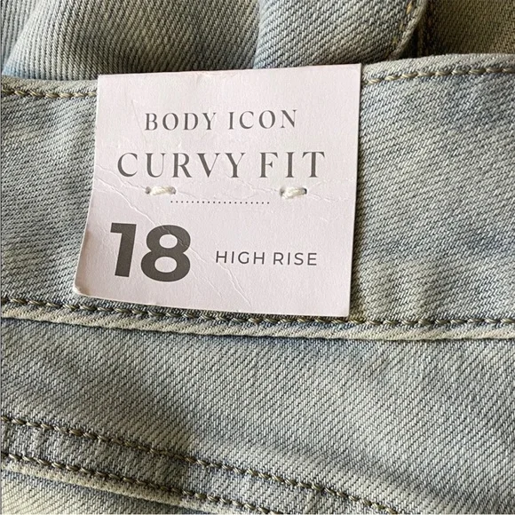 LaneBryant BodyIcon Flex Magic Waistband Curvy Fit Highrise Flare Jeans. 18. NWT - Picture 11 of 12